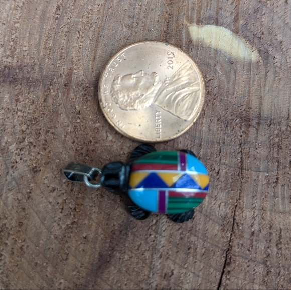Native Inlaid Turtle Gemstone Pendant - Picture 7 of 9